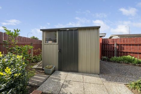Photo of property in 2/4 Severn Place, Spotswood, New Plymouth, 4310