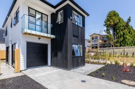 Photo of property in 72 Craigs Way, Hobsonville, Auckland, 0616