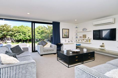 Photo of property in 102 Hills Road, Edgeware, Christchurch, 8013