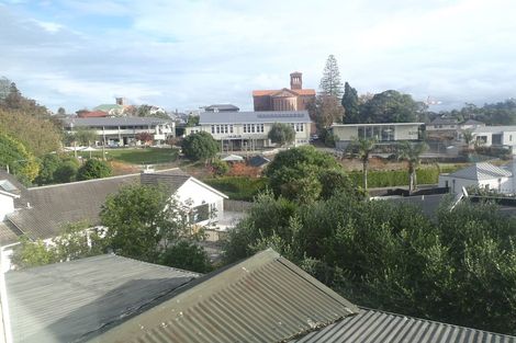Photo of property in 42 Bassett Road, Remuera, Auckland, 1050