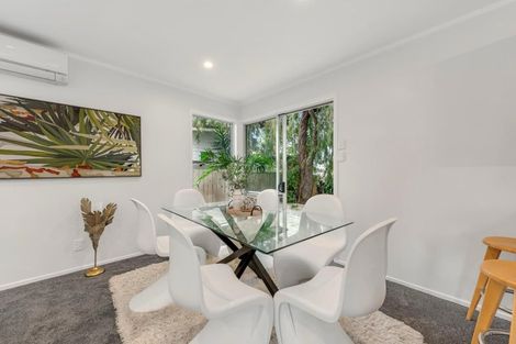 Photo of property in 9 Smedley Street, Manurewa, Auckland, 2102