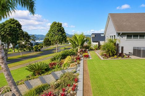 Photo of property in 4 Roseberry Place, Whitianga, 3510