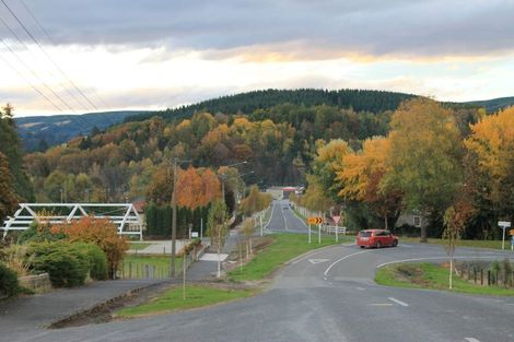 Photo of property in 10a Hill Street, Lawrence, 9532