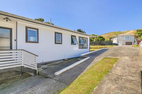 Photo of property in 71 Arahura Crescent, Waitangirua, Porirua, 5024