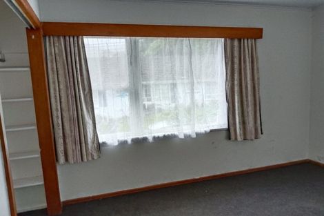 Photo of property in 2 Epsom Way, Karori, Wellington, 6012