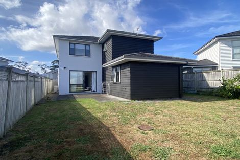Photo of property in 4 Frank Newton Road, Swanson, Auckland, 0614