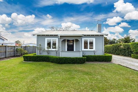 Photo of property in 25 Oxford Street, Fairfield, Hamilton, 3214