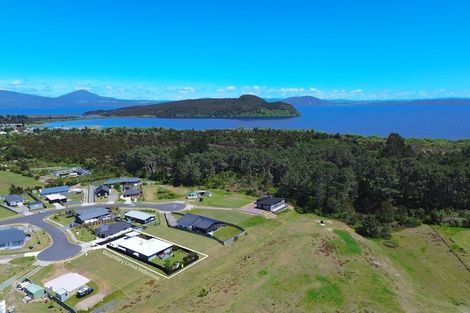 Photo of property in 5 Kohuhu Place, Motuoapa, 3382