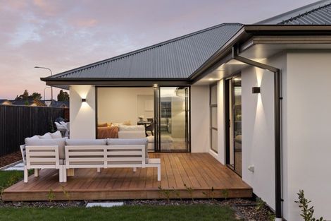 Photo of property in 31 Crossley Avenue, Woodend, 7610