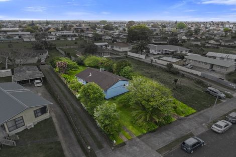 Photo of property in 54 Windrush Close, Mangere, Auckland, 2022