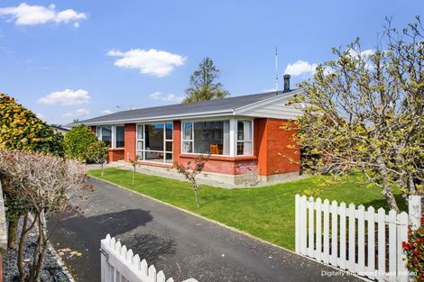 Photo of property in 4 Colesbury Street, Bishopdale, Christchurch, 8053