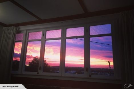 Photo of property in 25 Porter Crescent, Helensville, 0800