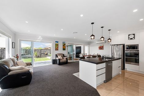 Photo of property in 19 Kowhai Drive, Cambridge, 3434