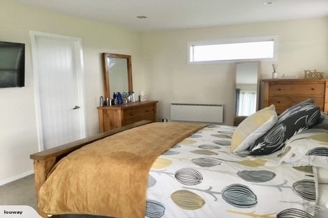 Photo of property in 10 Landsborough Drive, Darfield, 7571