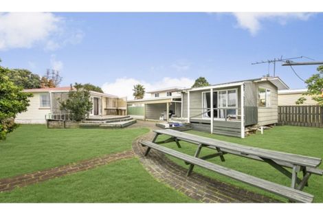 Photo of property in 7 Mail Avenue, Weymouth, Auckland, 2103