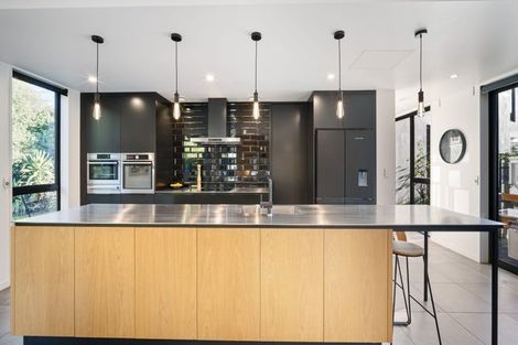 Photo of property in 11 Girvan Street, Fendalton, Christchurch, 8041