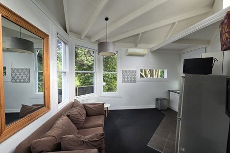 Photo of property in 4 Rangiora Avenue, Kaiwharawhara, Wellington, 6035