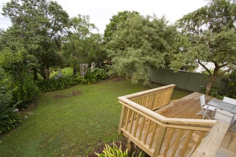 Photo of property in 13 Lantana Road, Green Bay, Auckland, 0604
