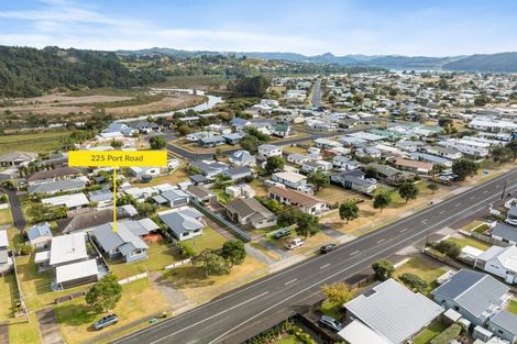 Photo of property in 225 Port Road, Whangamata, 3620