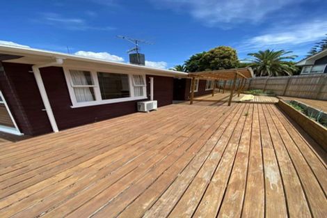 Photo of property in 4 Roband Avenue, Glenfield, Auckland, 0629