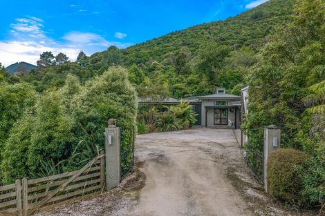 Photo of property in 135 Queen Charlotte Drive, Havelock, Picton, 7281