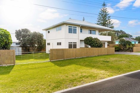 Photo of property in 102 Saint Patricks Row, Whangamata, 3620