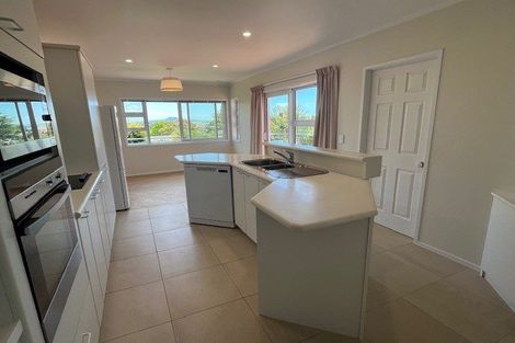 Photo of property in 3 Copperfield Terrace, Mellons Bay, Auckland, 2014