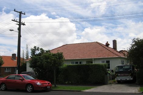 Photo of property in 9 Saxon Street, Waterview, Auckland, 1026