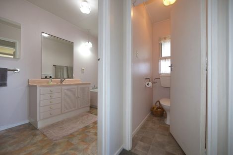 Photo of property in 50 Napier Road, Havelock North, 4130