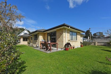 Photo of property in 1a Garth Lane, Maoribank, Upper Hutt, 5018