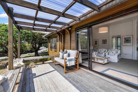 Photo of property in 15 St Anne Place, Omaha, 0986