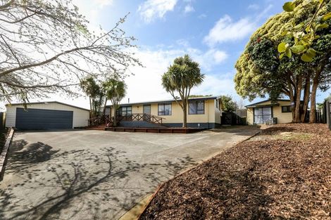 Photo of property in 17 Oleander Place, Bell Block, New Plymouth, 4312