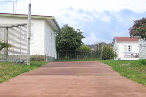 Photo of property in 105 Leighton Road, Whangamata, 3620