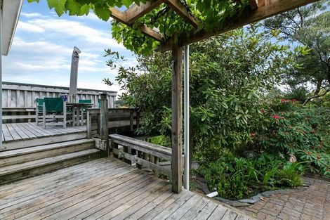 Photo of property in 76 Balmain Road, Chatswood, Auckland, 0626