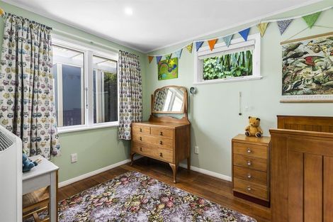 Photo of property in 65 Airlie Road, Plimmerton, Porirua, 5026