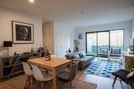 Photo of property in 19 Waru Lane, Te Atatu Peninsula, Auckland, 0610