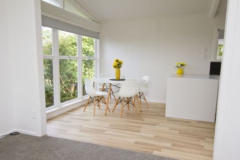 Photo of property in 13 Lantana Road, Green Bay, Auckland, 0604