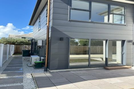 Photo of property in 216 Bucklands Road, Bucklands Beach, Auckland, 2012