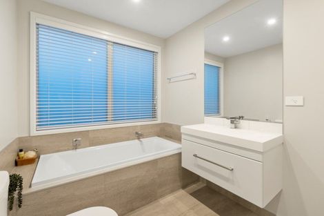 Photo of property in 25 Saint Pauls Drive, Brookfield, Tauranga, 3110