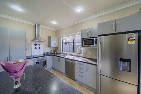 Photo of property in 14 Portland Place, Poraiti, Napier, 4112