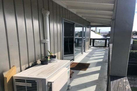 Photo of property in 2/33 Springfield Road, St Albans, Christchurch, 8014