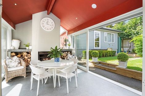 Photo of property in 11 Chapel Street, Russell, 0202