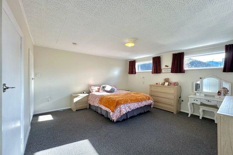Photo of property in 12 Henry Street, Ebdentown, Upper Hutt, 5018