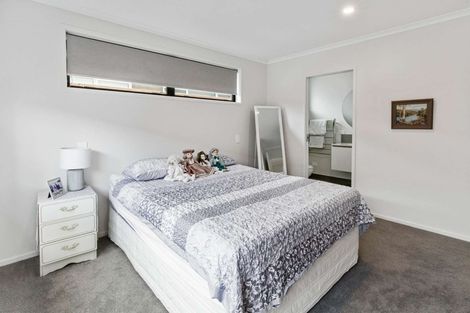 Photo of property in 2 Paiawa Way, Pyes Pa, Tauranga, 3110