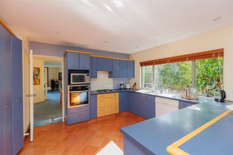 Photo of property in 6 Gresford Place, Churton Park, Wellington, 6037