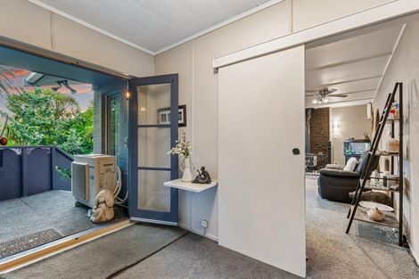 Photo of property in 16 Ribblesdale Road, Henderson, Auckland, 0612