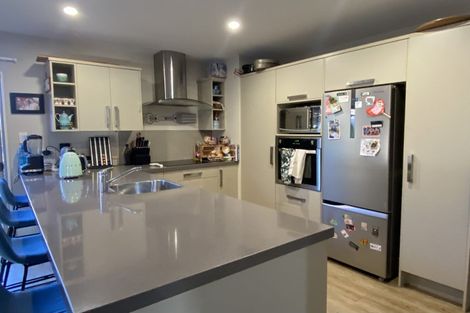 Photo of property in 21 Scoria Close, Pyes Pa, Tauranga, 3112