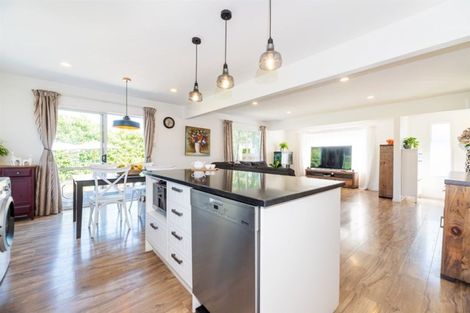 Photo of property in 2/2 Becroft Drive, Forrest Hill, Auckland, 0620