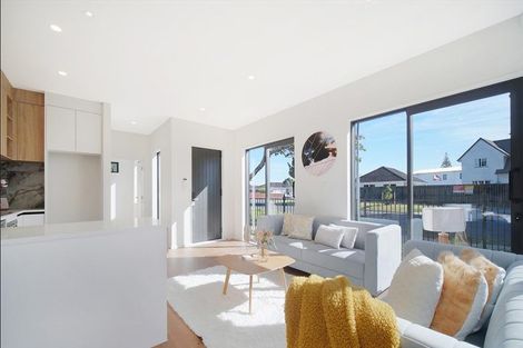 Photo of property in 3/32 Sunlands Drive, Manurewa, Auckland, 2102