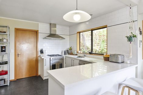 Photo of property in 71 Huia Street, Waikanae, 5036